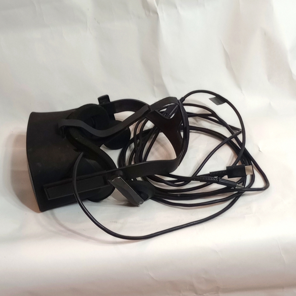 Oculus headset and controllers